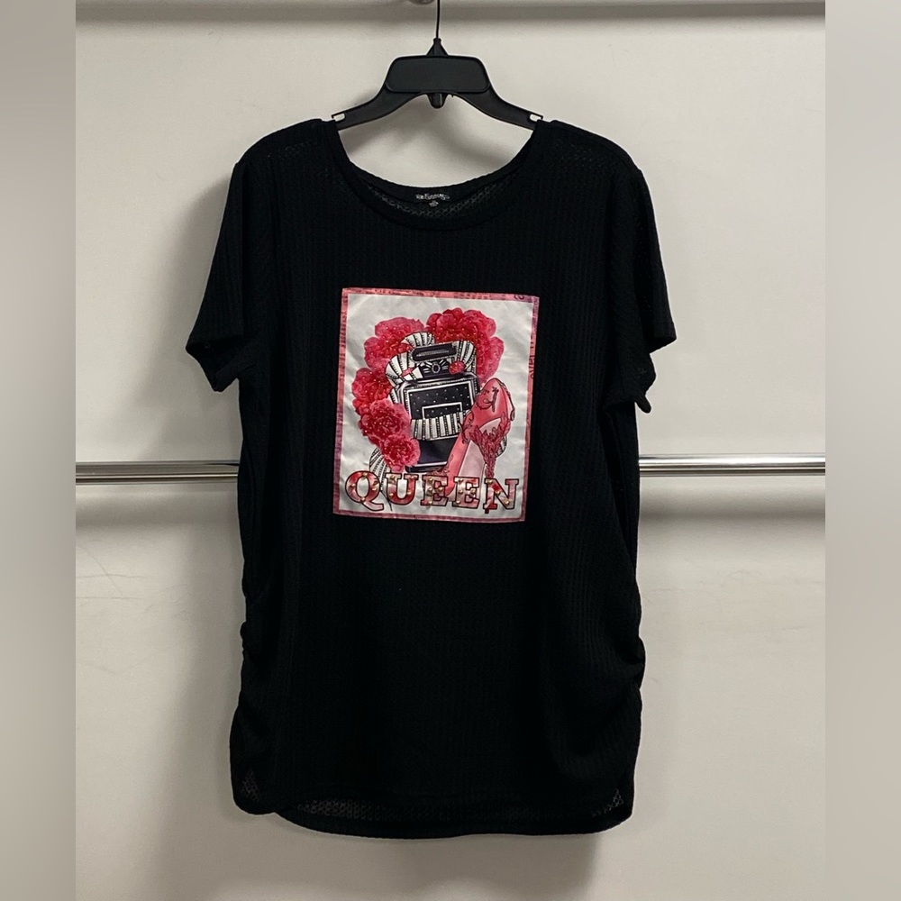 Short sleeve side cinch waffle top w) queen patch